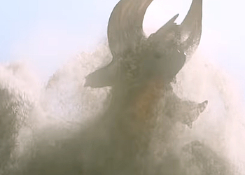 Фильм Monster Hunter с огромным песчаным монстром и Миллой Йовович в трейлере