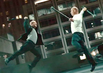 Джейсон Стэтхэм схлестнулся в битве с Вином Дизелем и Дуэйном Джонсоном в новых роликах фильма «Форсаж 7»