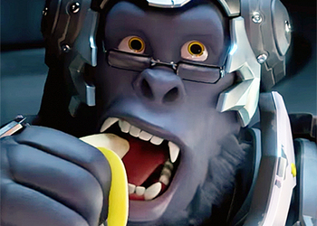Фанат Overwatch играет в шутер на бананах