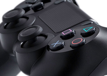 Фрагмент фото контроллера PlayStation 4