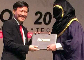Фото с вручения дипломов в Сингапуре