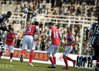 FIFA 12 заняла первое место в чарте видеоигр всех форматов