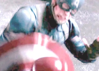 После «Мстители Финал» новый Капитан Америка зверски избил человека щитом