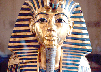 Ученые выяснили, что фараон Тутанхамон упал с велосипеда и умер