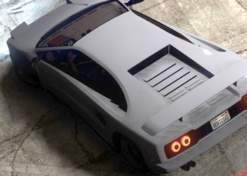 Компания Rockstar добавила в GTA V сломанную машину за миллион долларов