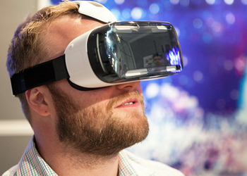 Первые очки виртуальной реальности от Samsung поступили в продажу