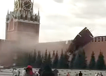 Ураган разрушил стену Кремля