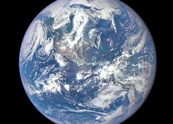 В NASA опубликовали уникальный полный снимок Земли
