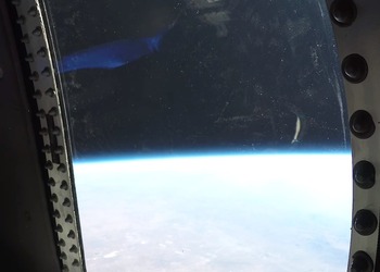 Реальный полет на туристическом космическом корабле показали на видео от первого лица