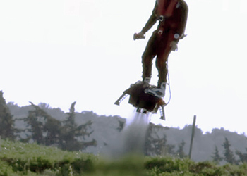 Опубликовано видео первой в мире летающей реактивной доски