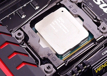 Intel представила первый десятиядерный процессор в линейке Core i7 за всю историю компании