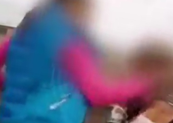 Девочку избили прямо на крыше школы в Приморье и засняли на видео
