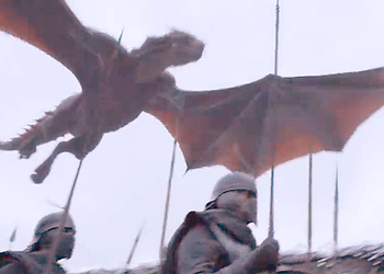 В 8 сезоне «Игра престолов» показали, как драконы шокировали Арью Старк